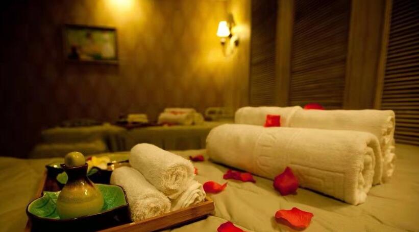 深圳龙岗区高端水疗spa会馆就这样带着清风月静抚慰了光阴悲喜